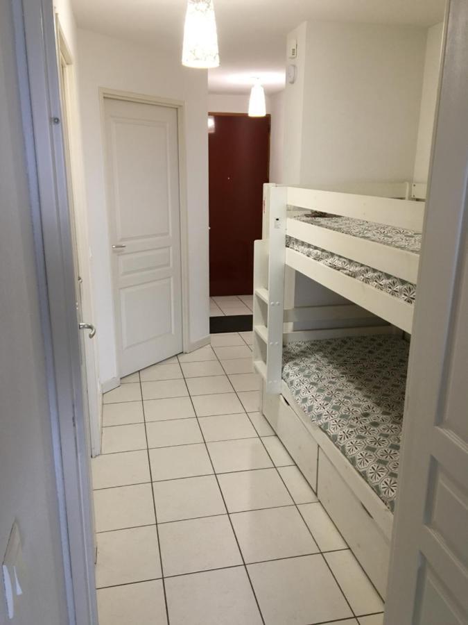Appartement Offrant Une Magnifique Vue Des Montagnes Сен-Леже-ле-Мелез Екстериор снимка